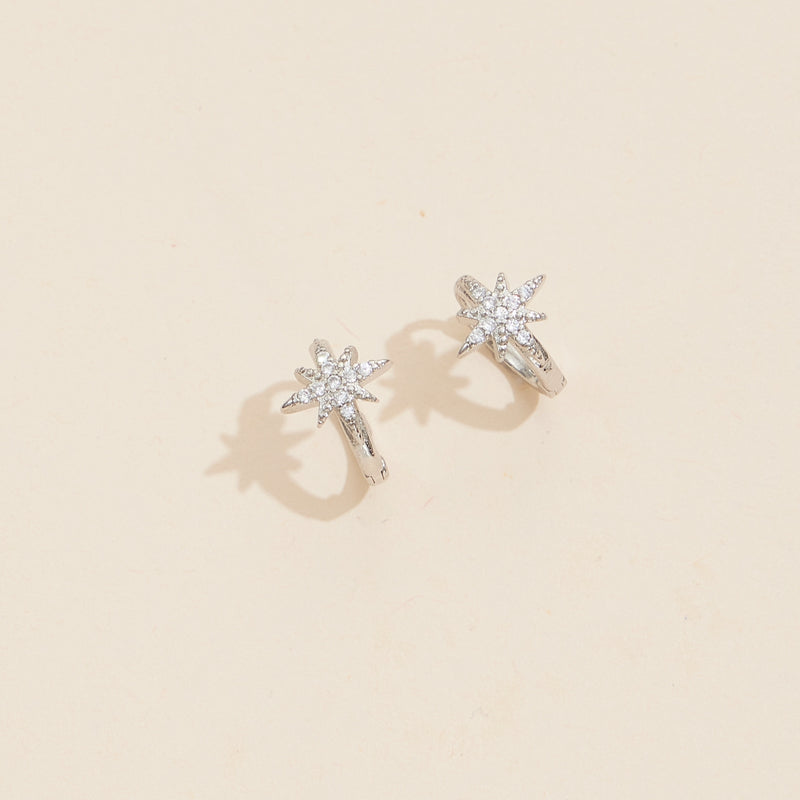 Northern Star 18K Gold Dip Basic Hoop Earrings