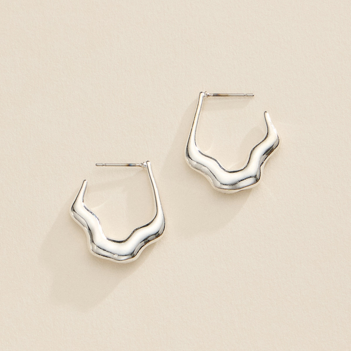 18K Gold-Dipped Organic Hoop Earrings – Sculptural Wavy Hoops in Gold & Silver