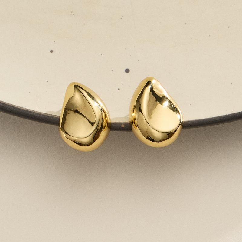 18K Gold-Dipped Organic Stud Earrings – Modern Sculptural Teardrop Earrings