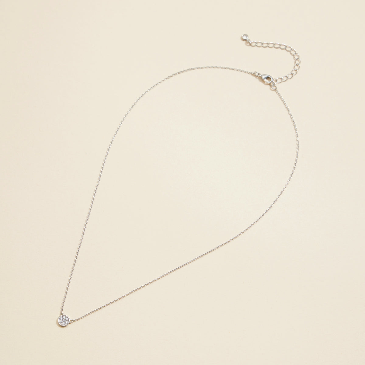 Small Circle Charm Gold Dip Short Necklace