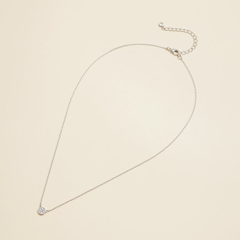 Small Circle Charm Gold Dip Short Necklace