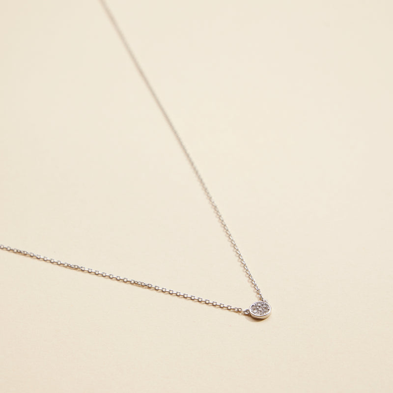Small Circle Charm Gold Dip Short Necklace