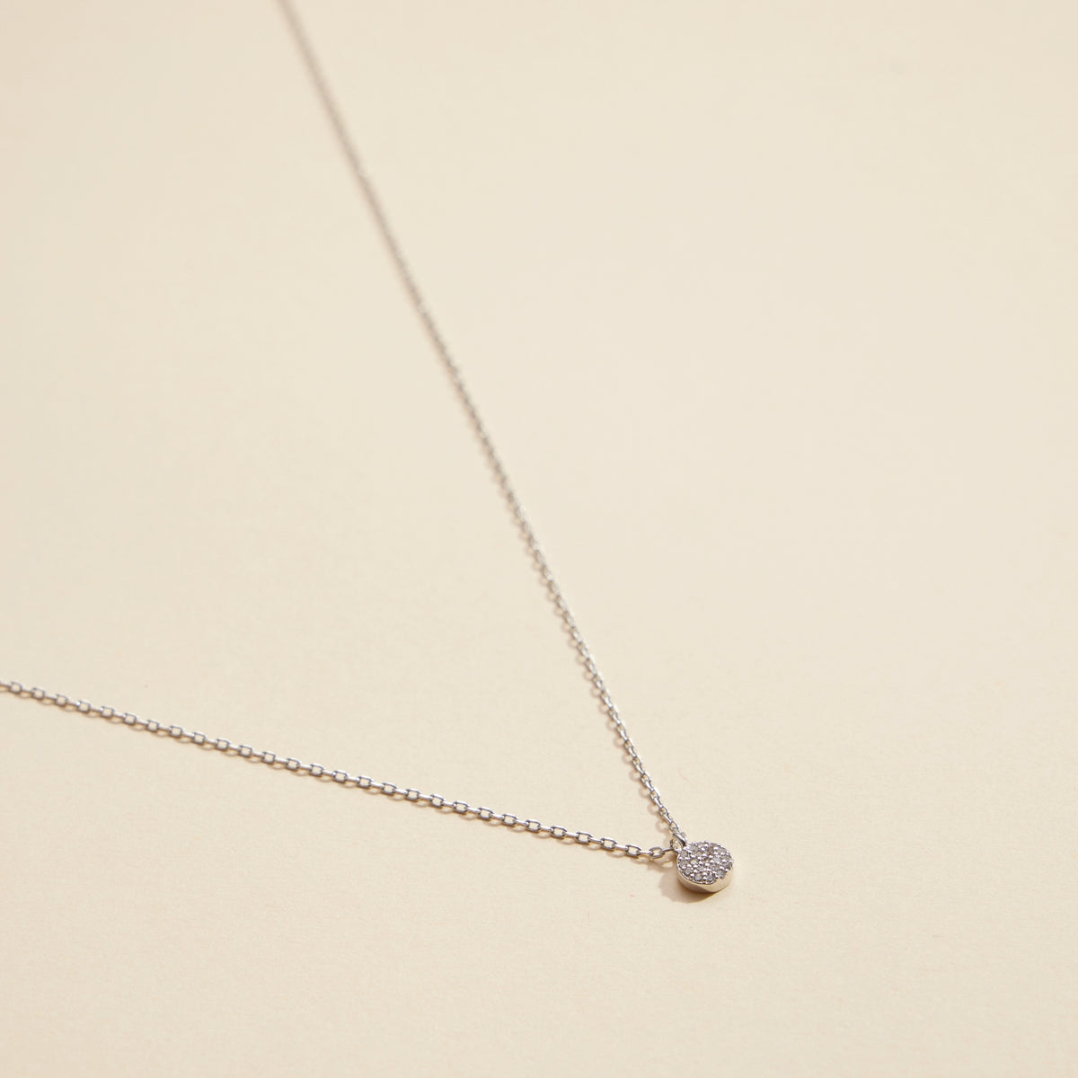 Circle Charm Gold Dip Short Necklace