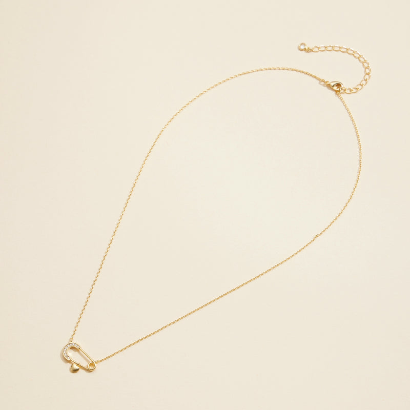 Safety Pin Charm Gold Dip Short Necklace