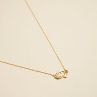 Safety Pin Charm Gold Dip Short Necklace