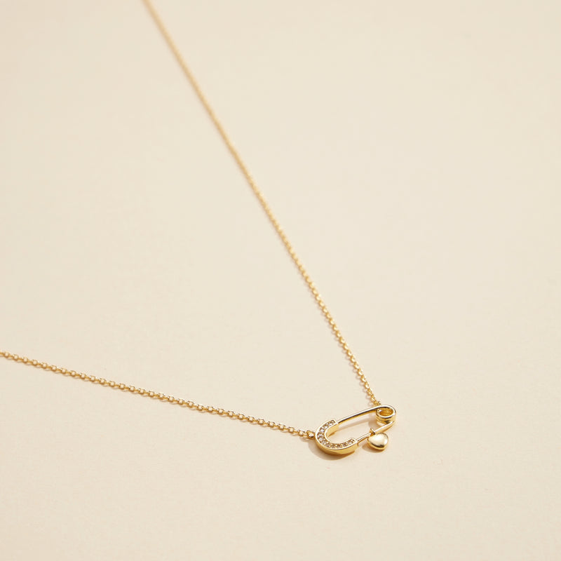 Safety Pin Charm Gold Dip Short Necklace