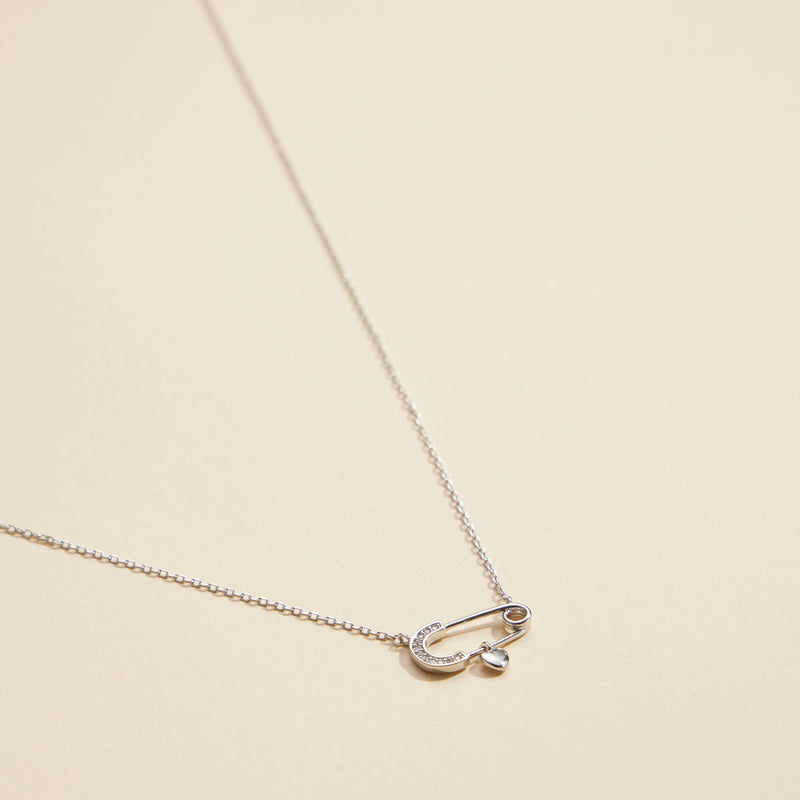 Safety Pin Charm Gold Dip Short Necklace