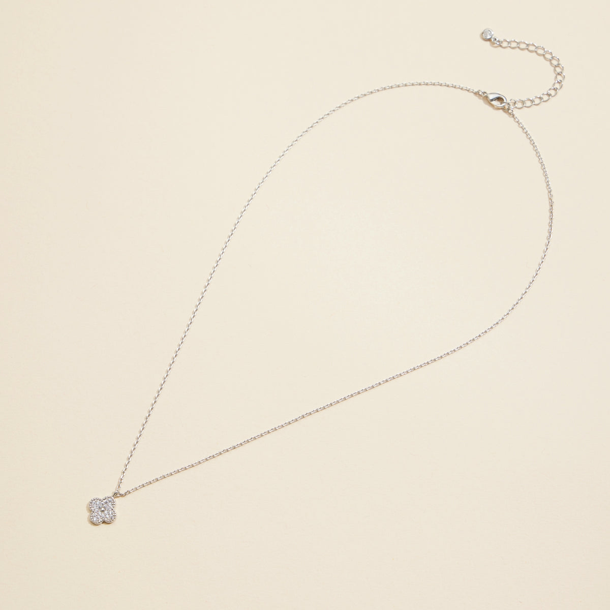 Clover Charm Gold Dip Short Necklace