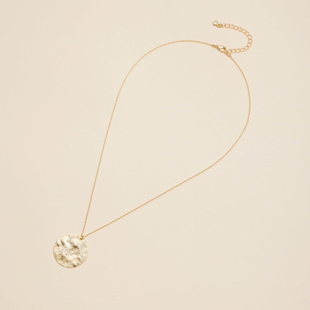 Hammered Round Charm Gold Dip Short Necklace