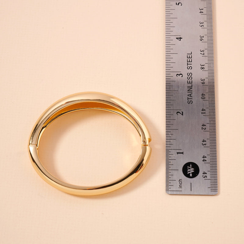 Thin and Wavy Elegant 18K Gold Cuff Bracelet