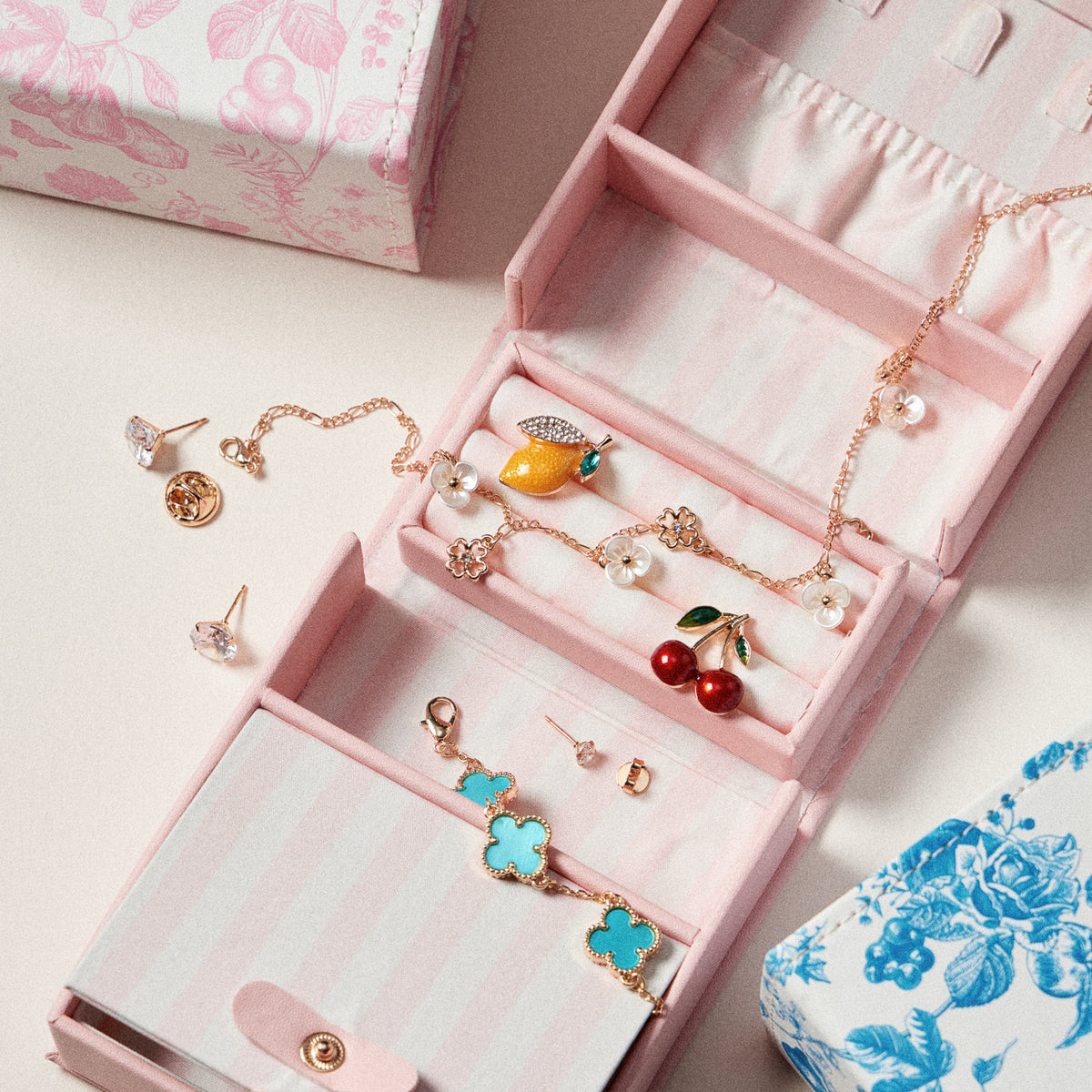 Pink Travel Jewelry Organizer Case – Compact Jewelry Box with Mirror, Ring Rolls, Earring Holder & Snap Closure