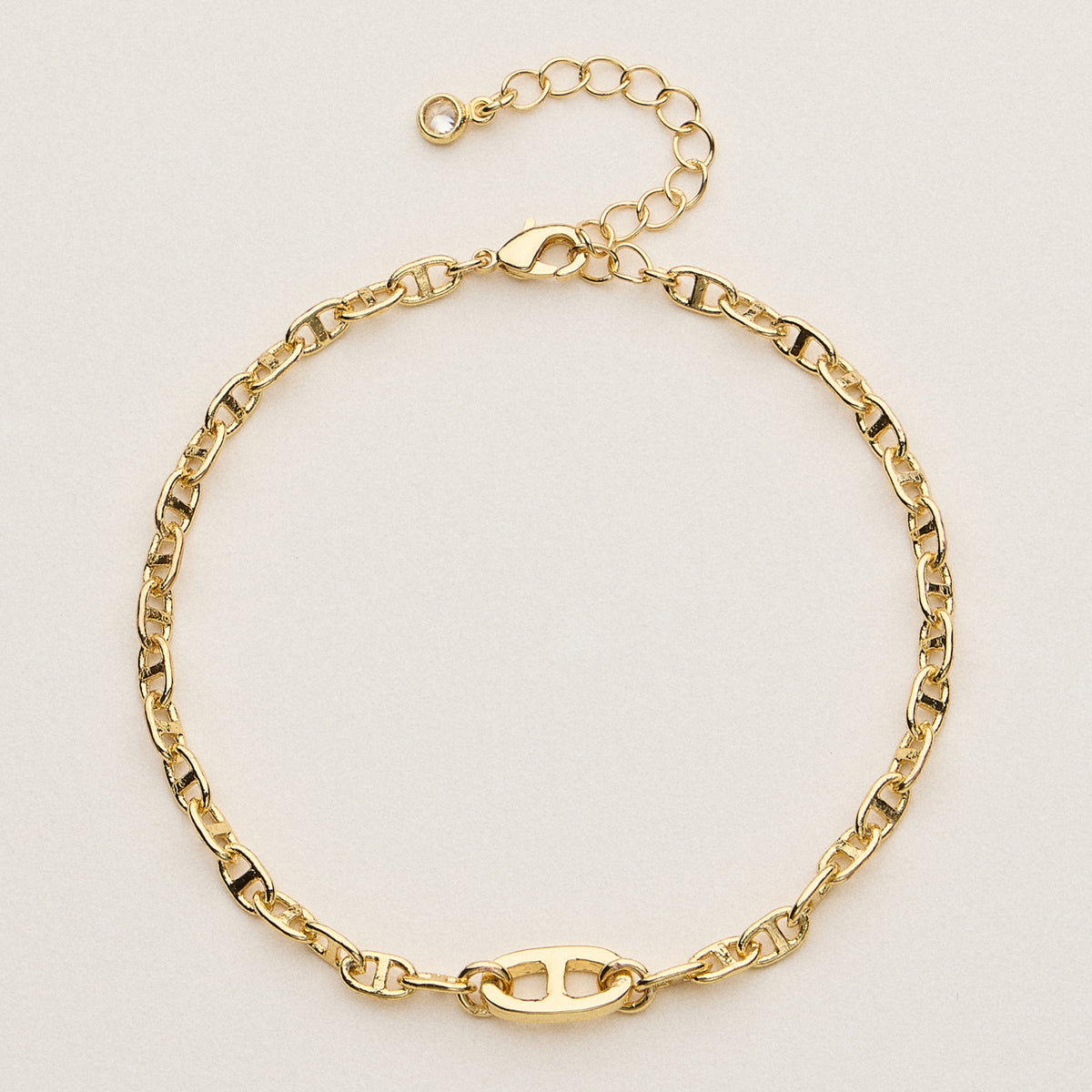 Sleek Chain Bracelet with Oval Link Accent