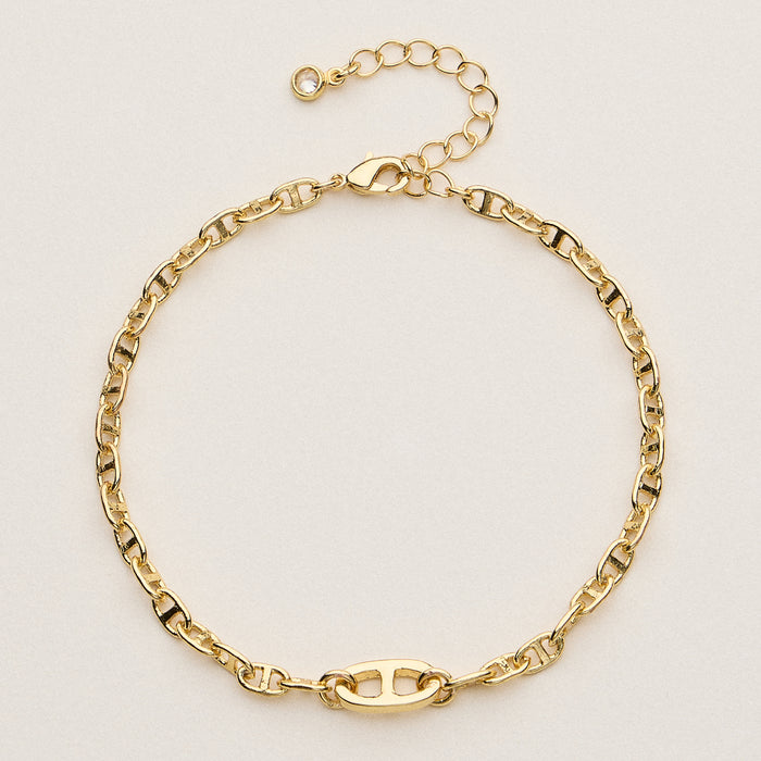 Sleek Chain Bracelet with Oval Link Accent