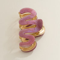 Wavy Matte Claw Clip with Gold Accents