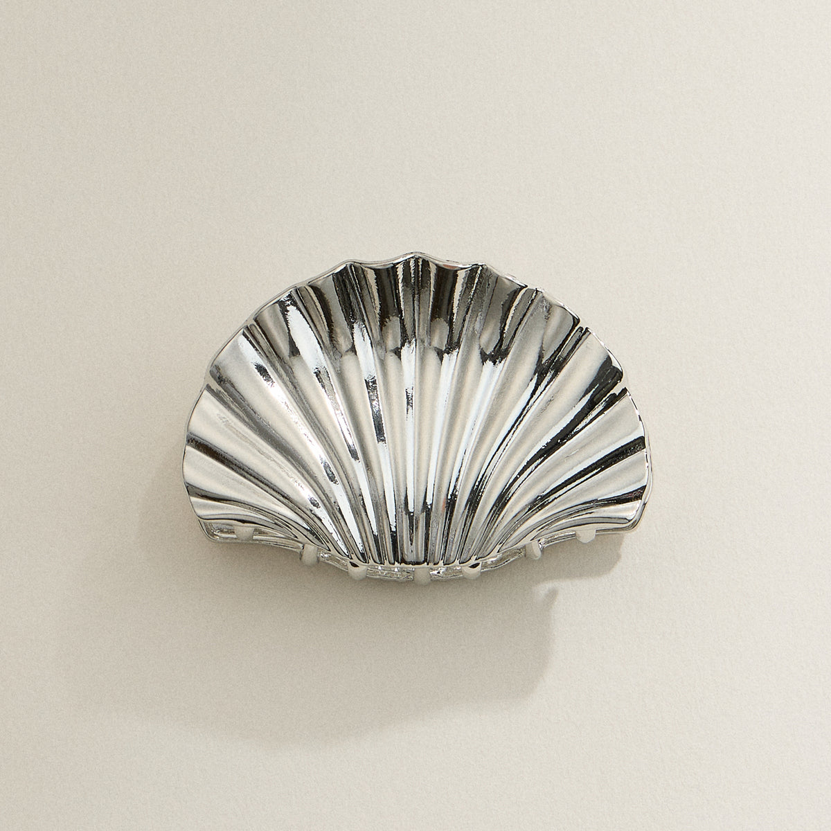 Shell Claw Clip in Gold or Silver Finish