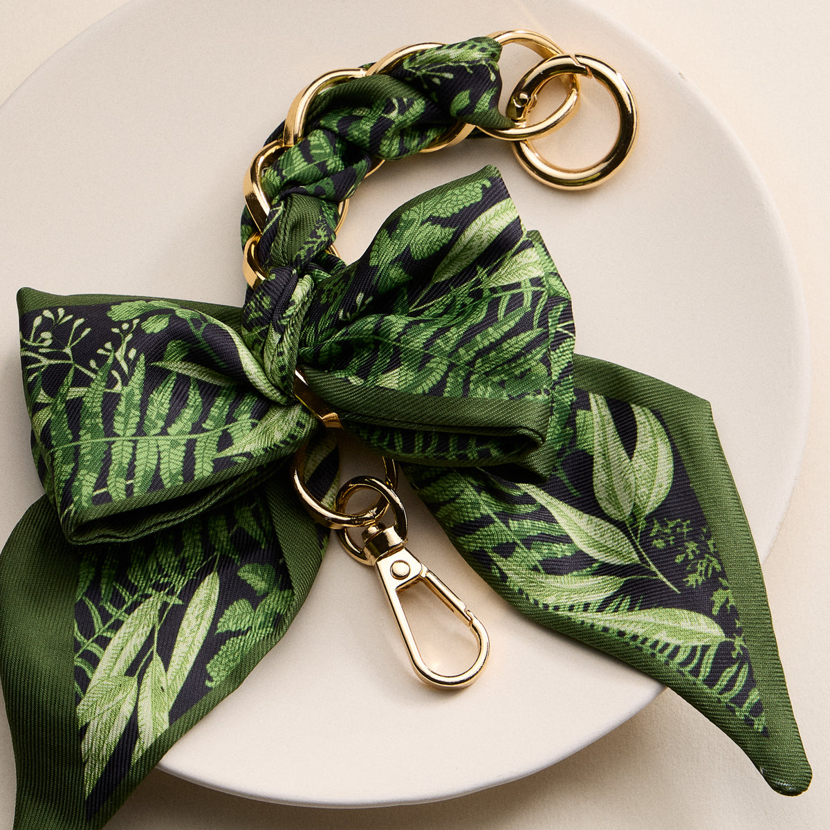 Scarf Bow Keychain with Gold Chain Link – Elegant Bag or Key Accessory