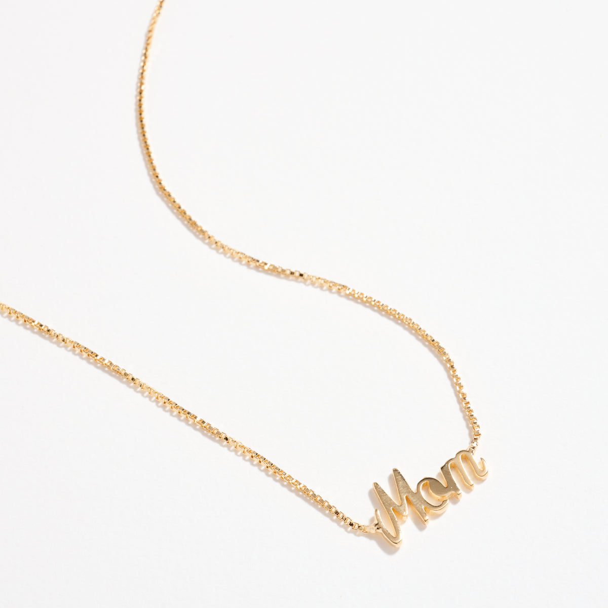 18K Gold Filled “Mom” Necklace – Dainty Script Pendant Chain, Made in Brazil