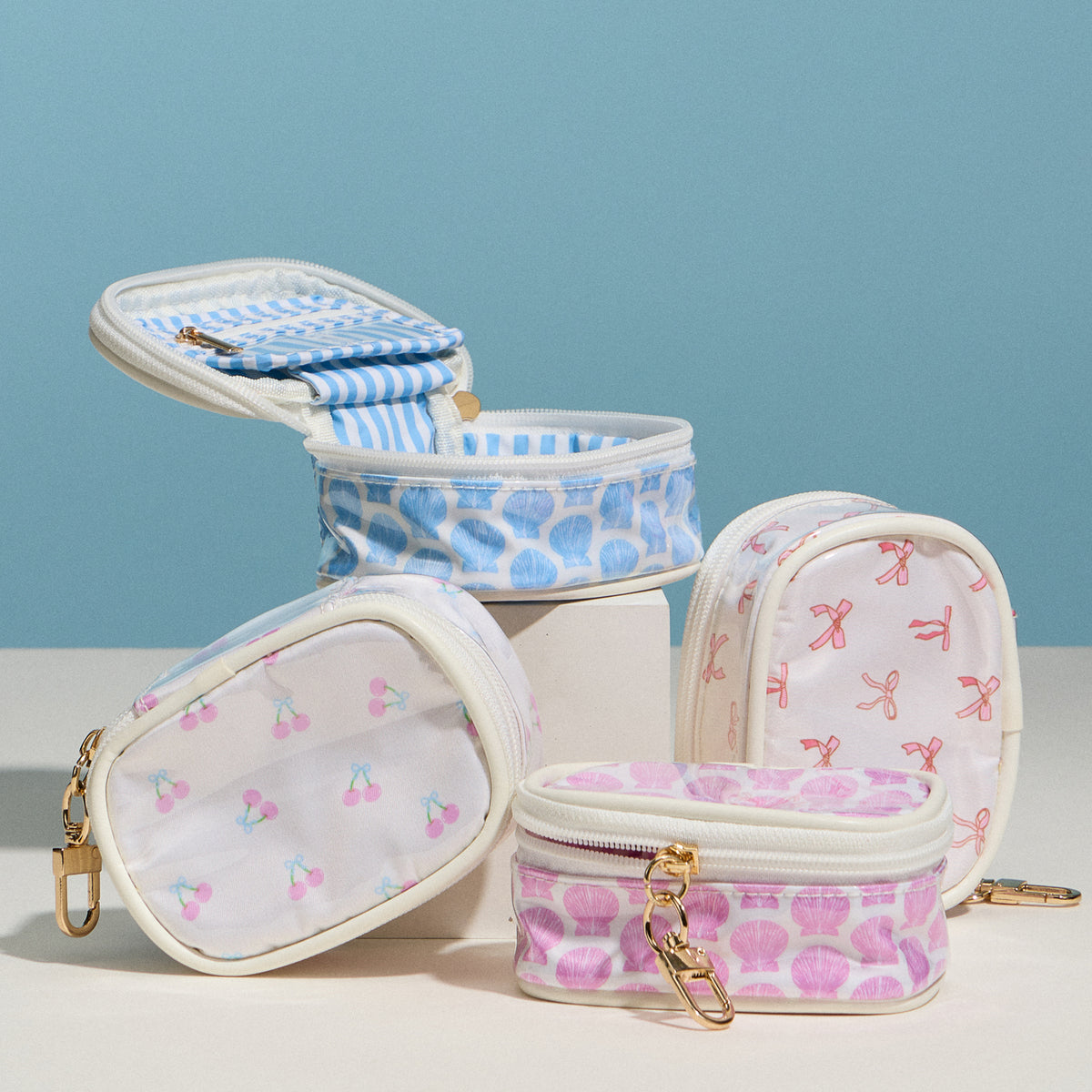 Pink Shell Mini Cosmetic Pouch with Clip – Quilted Zip Travel Coin & Makeup Bag