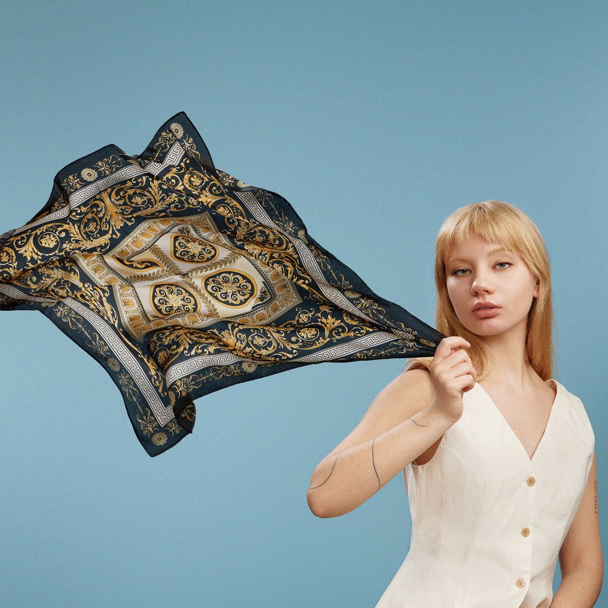 Classic Baroque Square Scarf – Vintage Gold Chain & Ornate Scroll Print Satin Headscarf