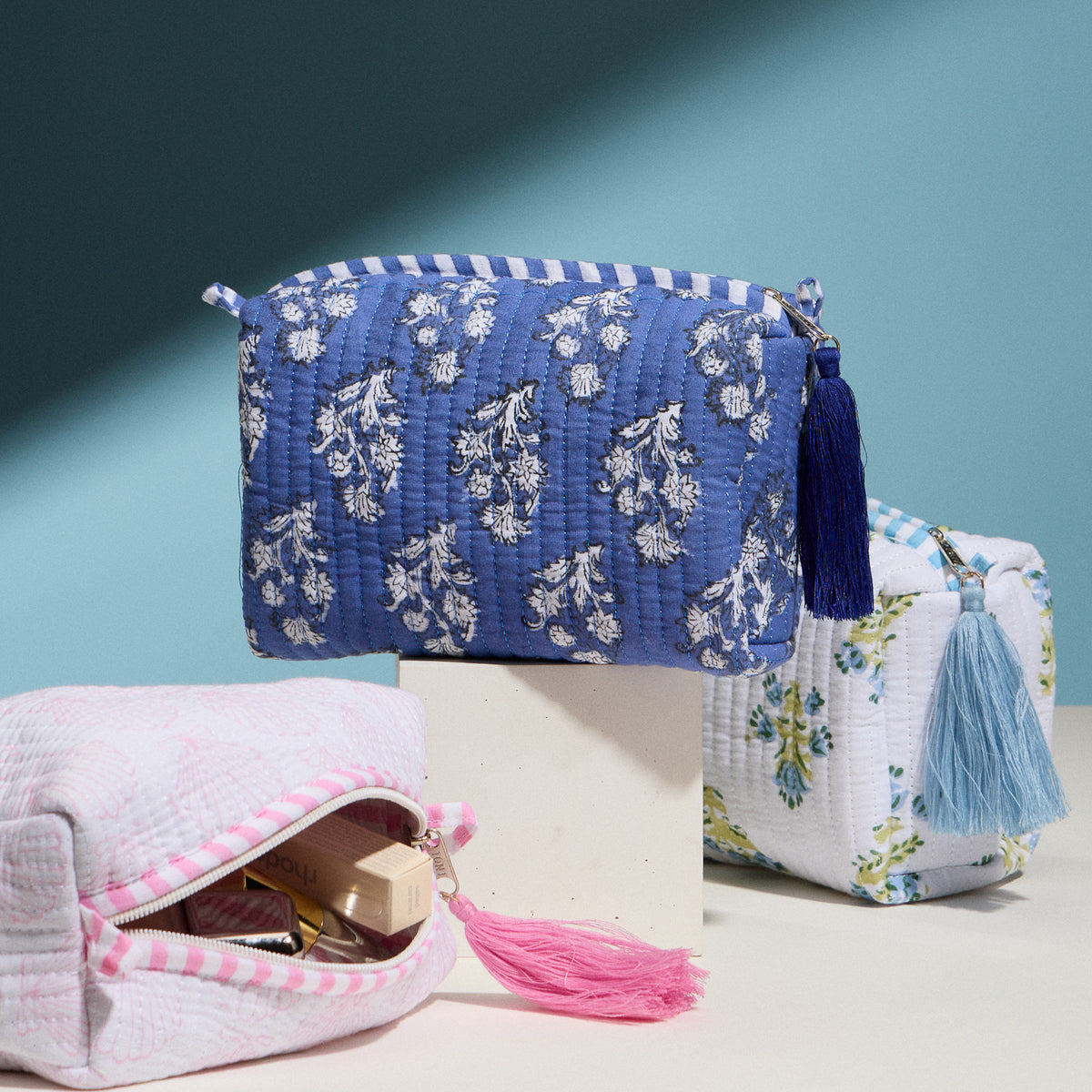 Blue Quilted Floral Cosmetic Pouch – Zipper Makeup Bag with Tassel