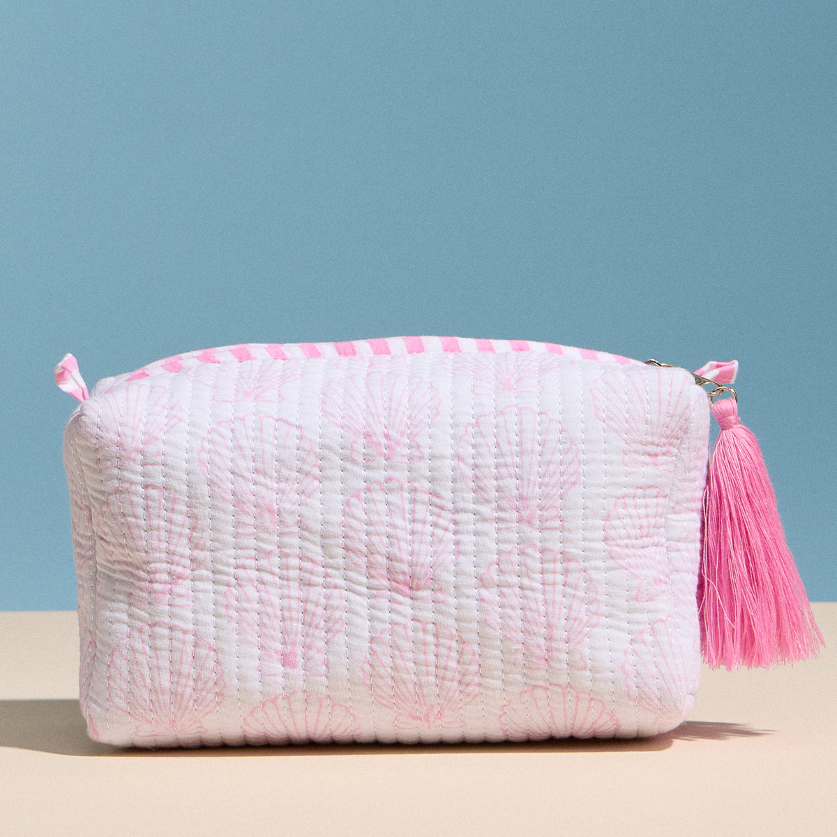 Pink Quilted Seashell Cosmetic Pouch – Zipper Makeup Bag with Tassel