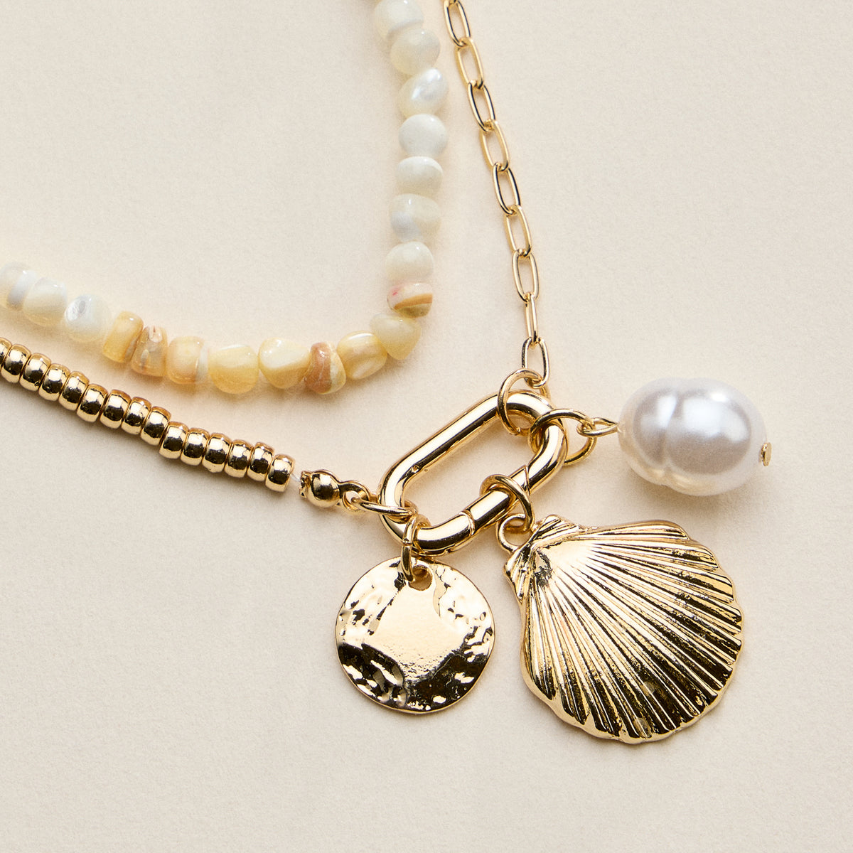 Beaded Shell Charm Bracelet for Women – Multicolor Bead Bracelet with Pearl & Gold Charms