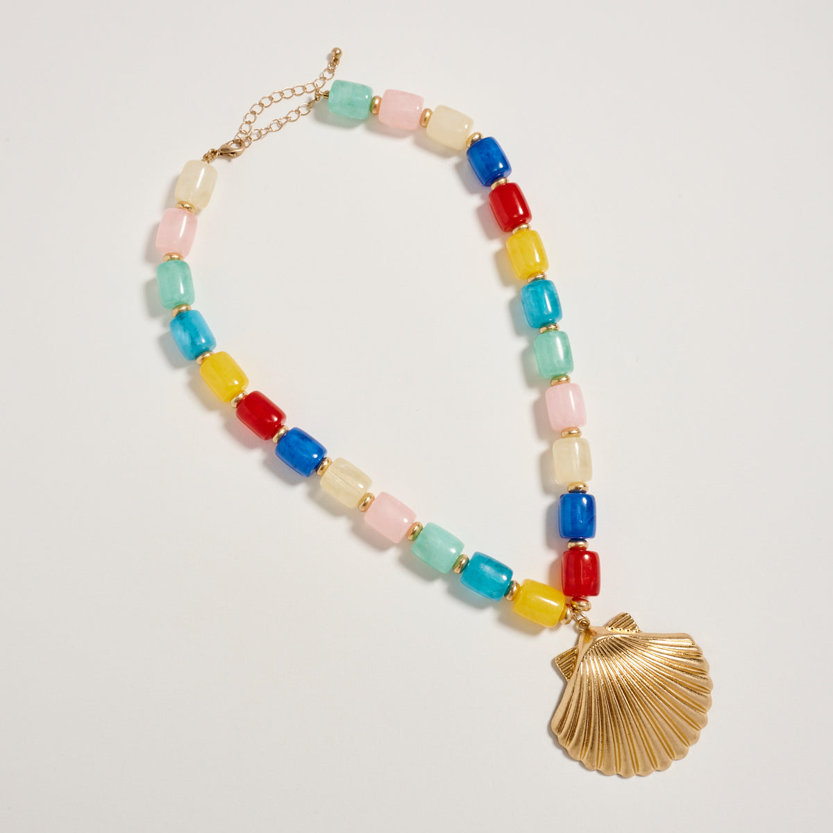 Gold Seashell Pendant Beaded Necklace – Chunky Resin Barrel Beads with Adjustable Chain, Coastal Statement Jewelry for Women