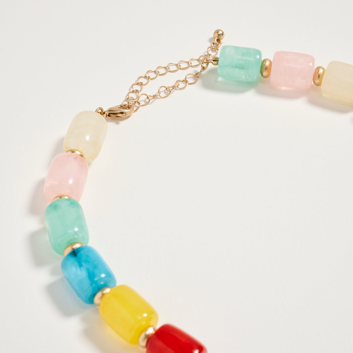 Gold Seashell Pendant Beaded Necklace – Chunky Resin Barrel Beads with Adjustable Chain, Coastal Statement Jewelry for Women