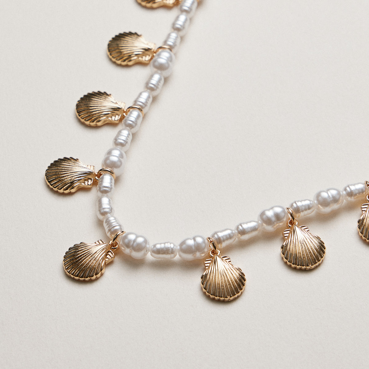 Pearl Shell Charm Necklace — Gold/Silver