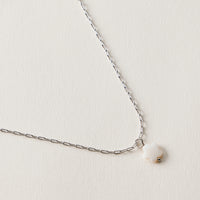 Flower Charm Chain Anklet – Minimal White Flower Anklet