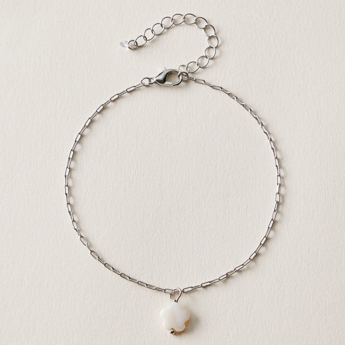 Flower Charm Chain Anklet – Minimal White Flower Anklet
