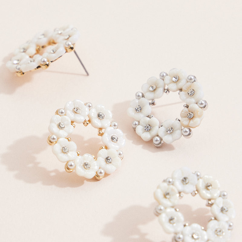 Elegant Floral Wreath Stud Earrings – Mother-of-Pearl, Crystals & Pearls