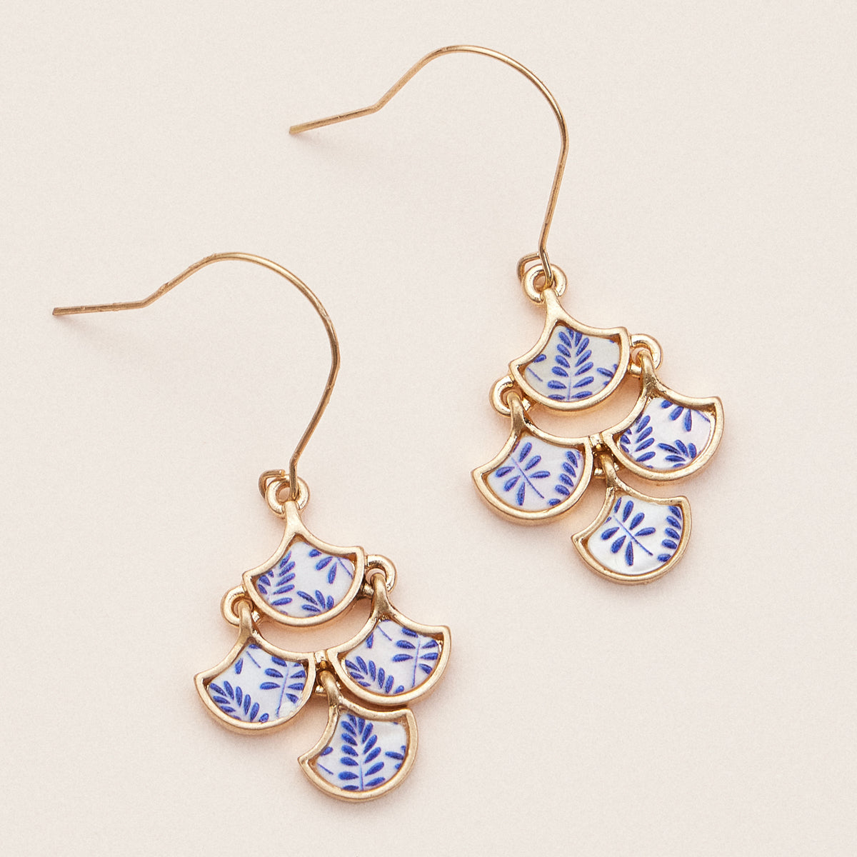 Boho-Chic Gold and Blue Mother of Pearl Drop Earrings – Floral Inlay Design
