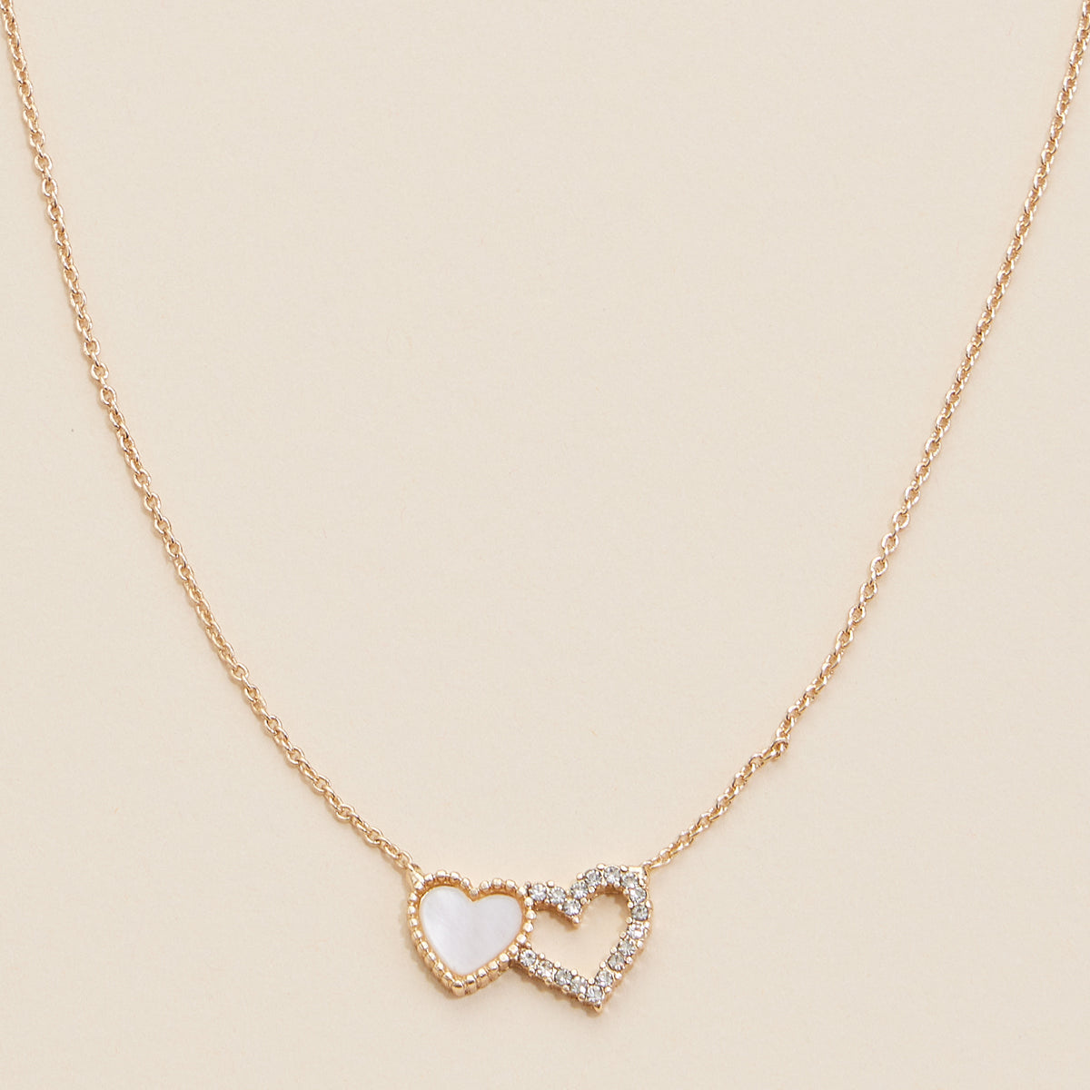 Heart Shell Charm Short Necklace