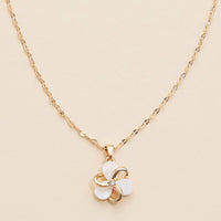 Floral Shell Charm Short Necklace