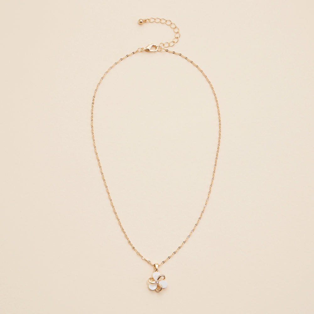 Floral Shell Charm Short Necklace