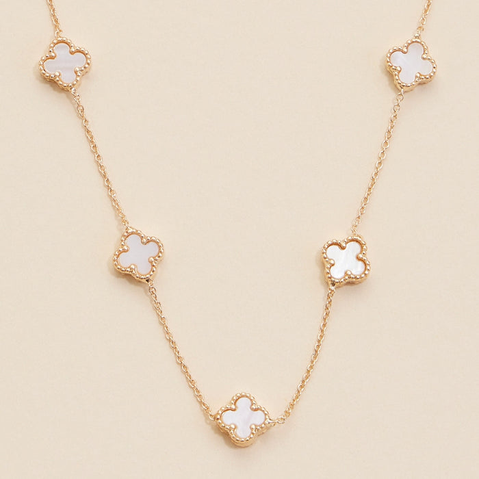 Floral Shell Charms Short Necklace