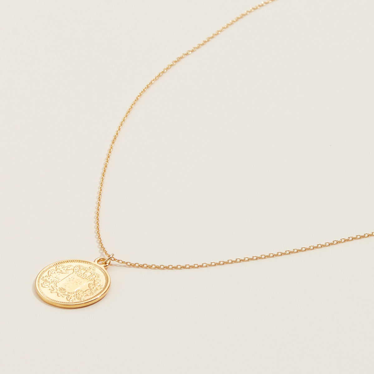 Gold Chain Necklace | Coin Pendant