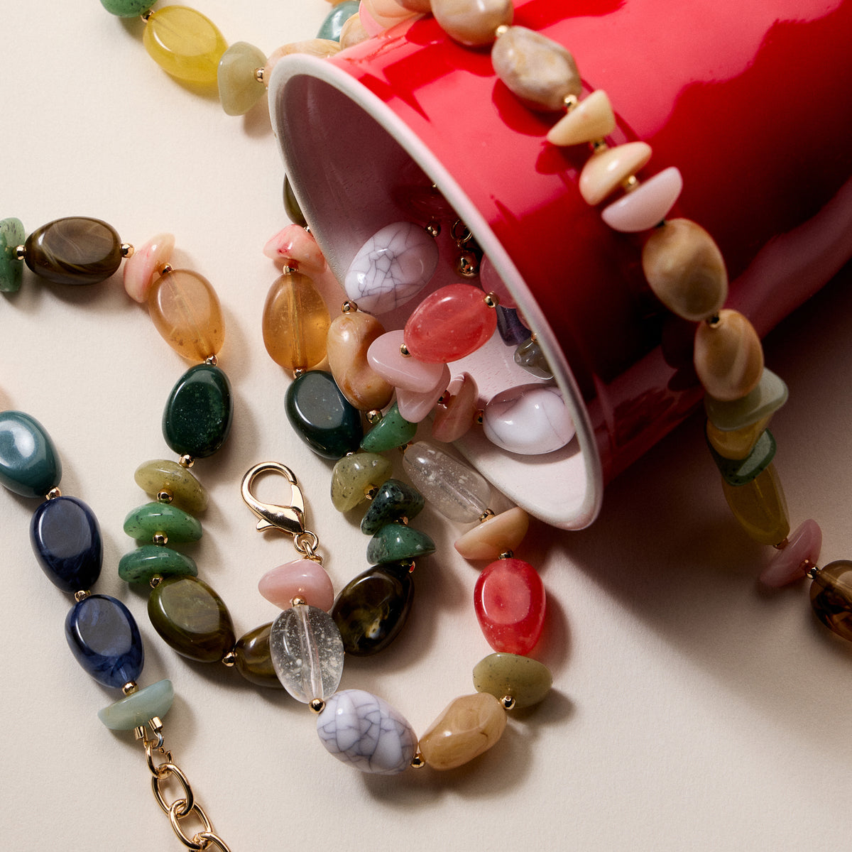 Organic Resin Bead Necklace – Colorful Chunky Beaded Statement Chain with Gold Accents, Adjustable Length