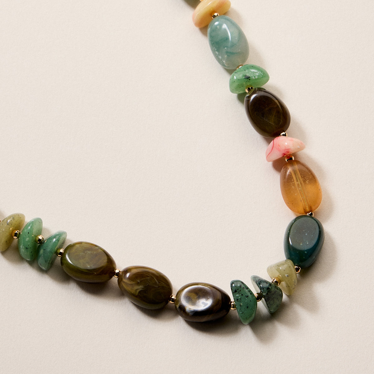 Organic Resin Bead Necklace – Colorful Chunky Beaded Statement Chain with Gold Accents, Adjustable Length
