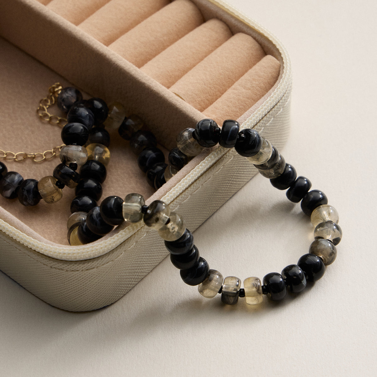 Gradient Color Round Disc Beaded Necklace