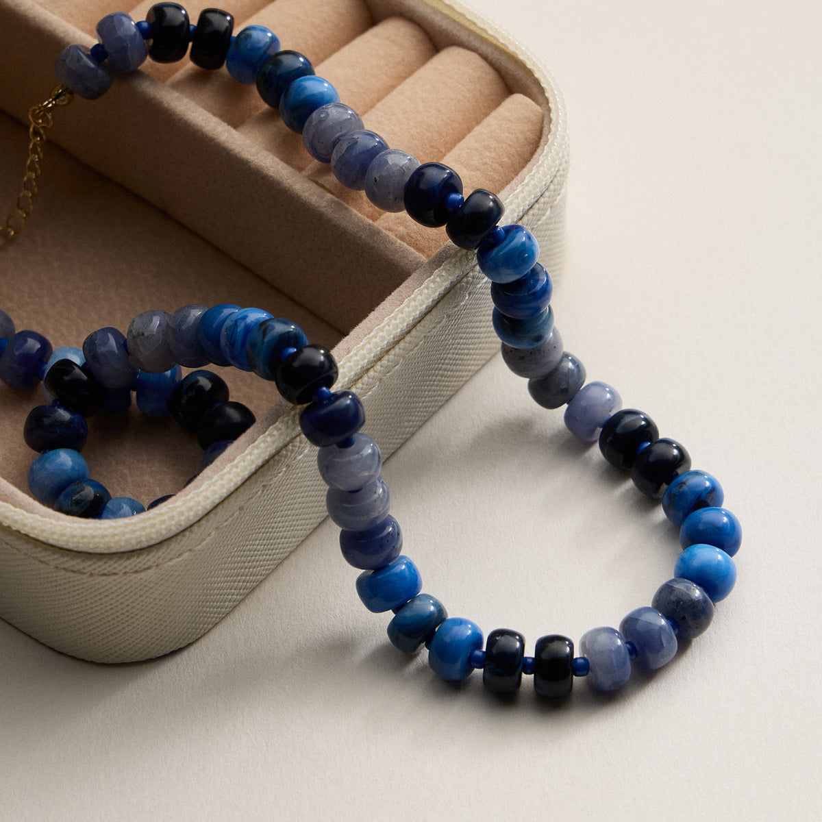 Gradient Color Round Disc Beaded Necklace