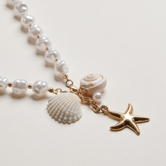Coastal Charm Pearl Necklace | Gold Starfish & Seashell Pendant
