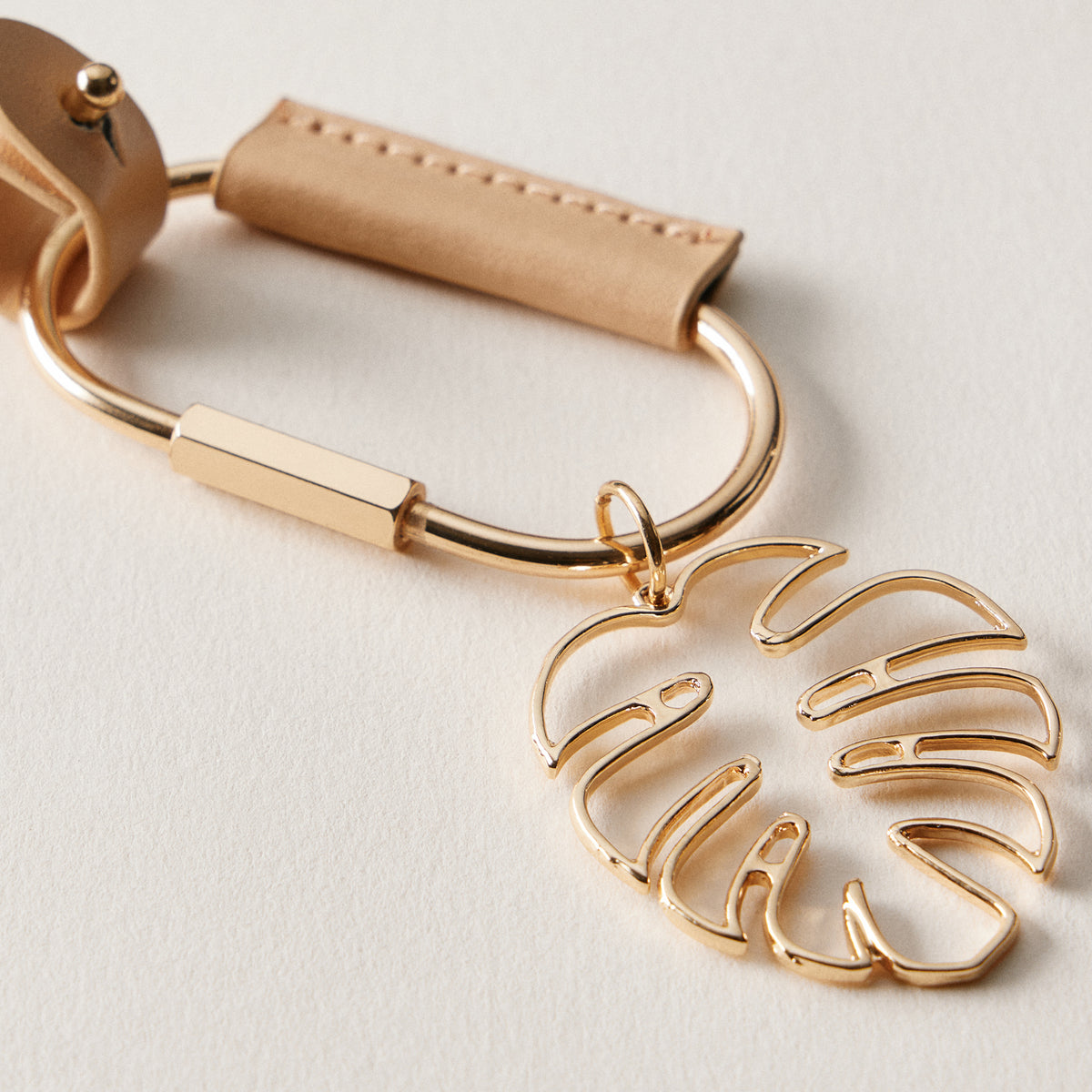 Tropical Palm Leaf Keychain | Faux Leather Key Holder
