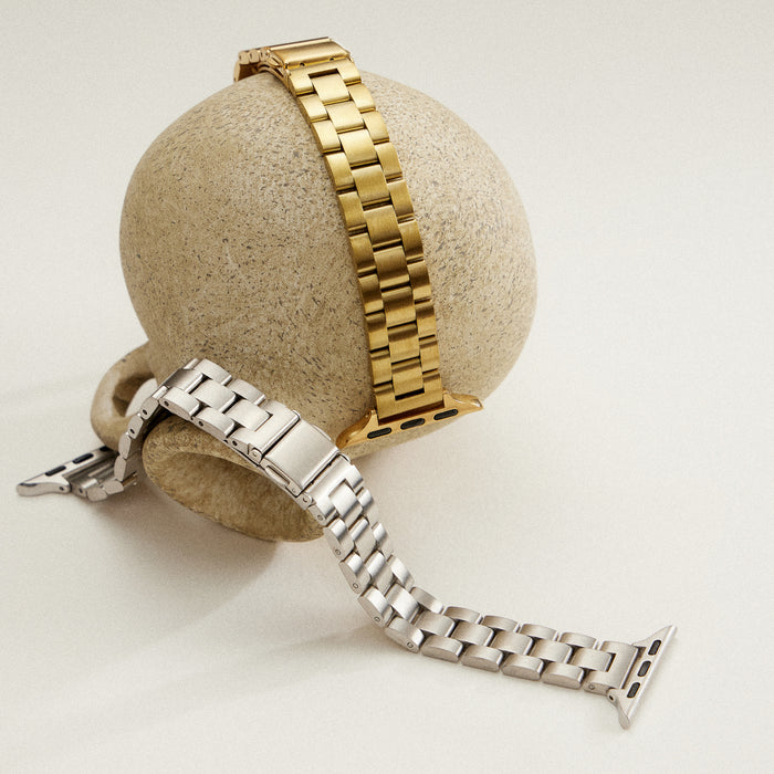 Stylish Gold and Silver Stainless Chain Apple Watch Bands Modern and Elegant Design